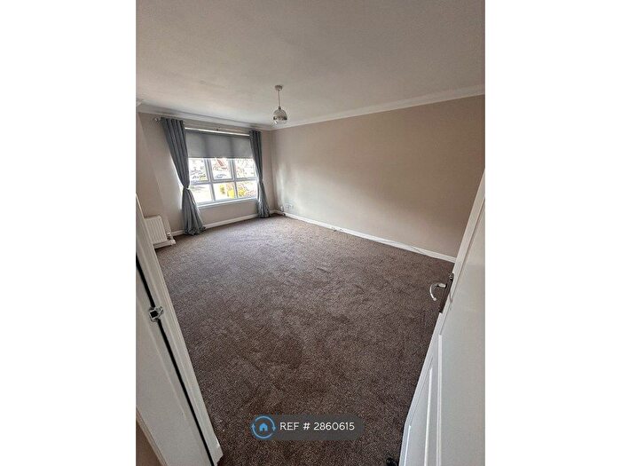 2 Bedroom Flat To Rent In Leyland Road, Bathgate, EH48