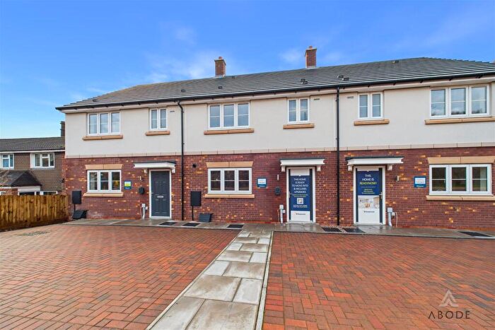 3 Bedroom Semi-Detached House For Sale In Mill Drive, Upper Tean, Stoke-On-Trent, ST10