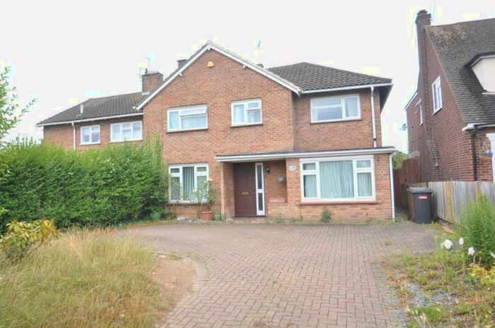 4 Bedroom Semi-Detached House To Rent In Chignal Road, Chelmsford, CM1
