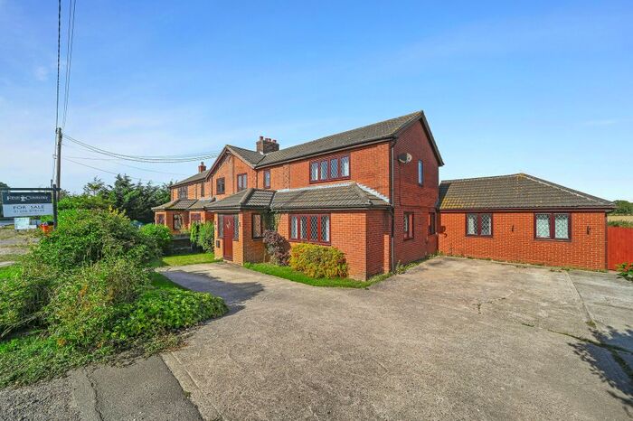 5 Bedroom Semi-Detached House For Sale In Colchester Road, Little Bentley, Colchester, Essex, CO7