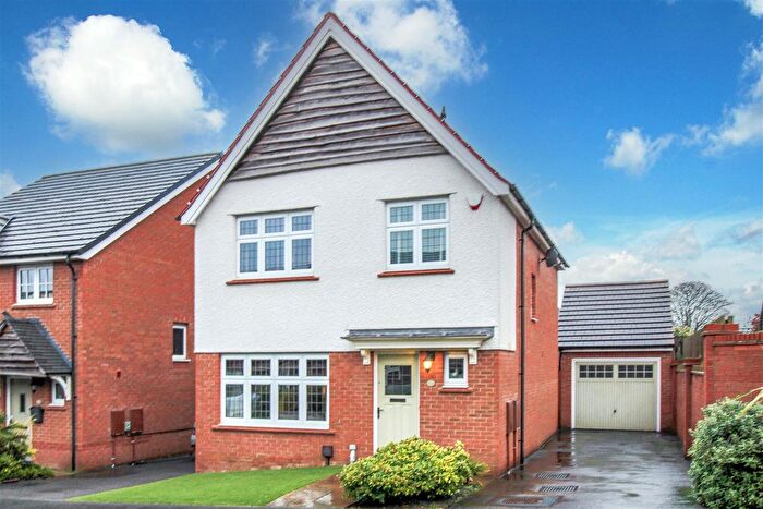 3 Bedroom Detached House For Sale In Oakdene Drive, Crofton, Wakefield, WF4