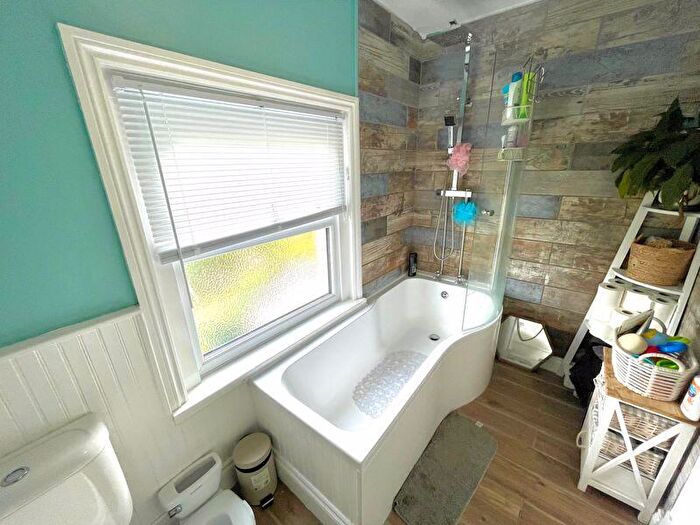 2 Bedroom Detached House For Sale In Methodist Hill, Froncysyllte, LL20