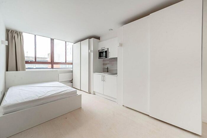 Studio To Rent In College Road, Harrow, HA1