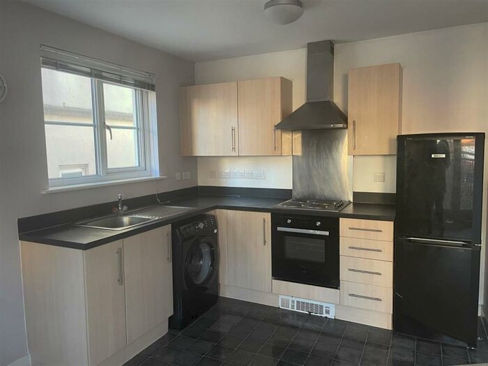2 Bedroom Apartment To Rent In Whistle Road, Mangotsfield, Bristol, BS16