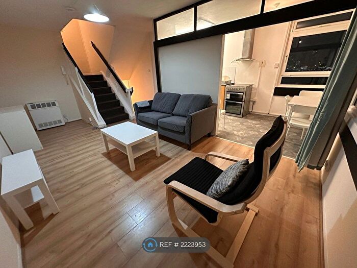 2 Bedroom Flat To Rent In Kelson House, London, E14