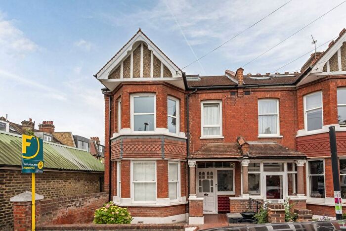 3 Bedroom Maisonette To Rent In Gartmoor Gardens, Southfields, London, SW19