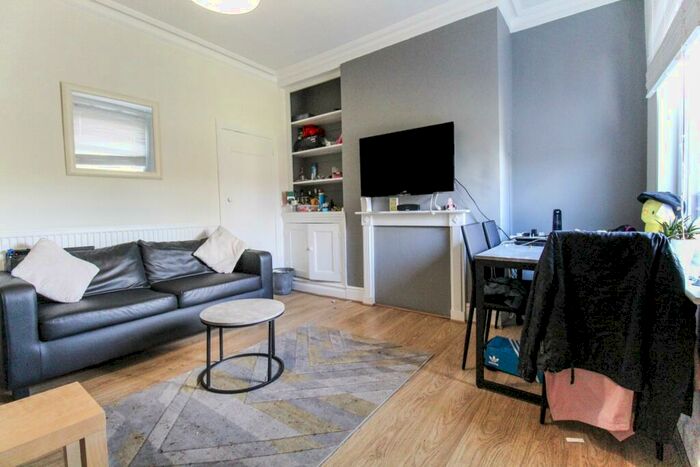 5 Bedroom Terraced House To Rent In Bentley Lane, Meanwood, Leeds, LS6