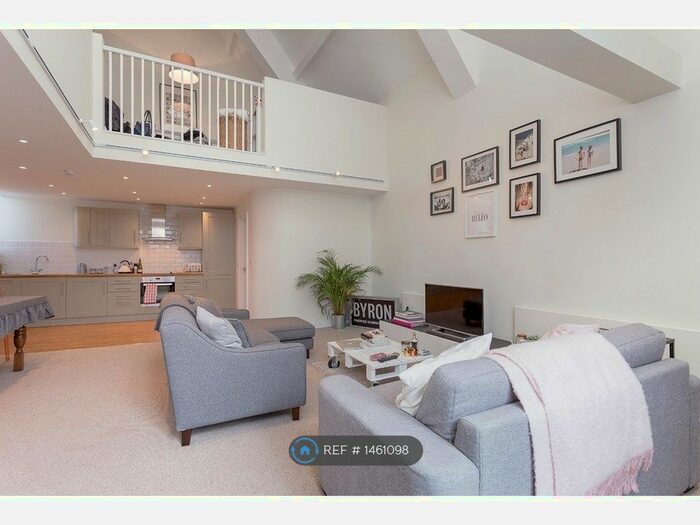 1 Bedroom Flat To Rent In Armoury Way, London, SW18