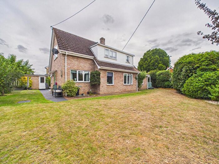 3 Bedroom Detached House For Sale In Kingshall Street, Bury St. Edmunds, IP30