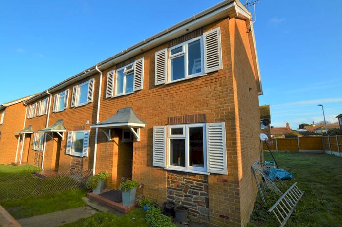 3 Bedroom End Of Terrace House To Rent In Winston Court, Birchington, CT7