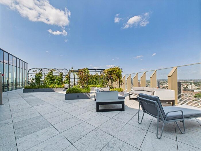 Flat To Rent In The Stage, - Curtain Road, EC2A