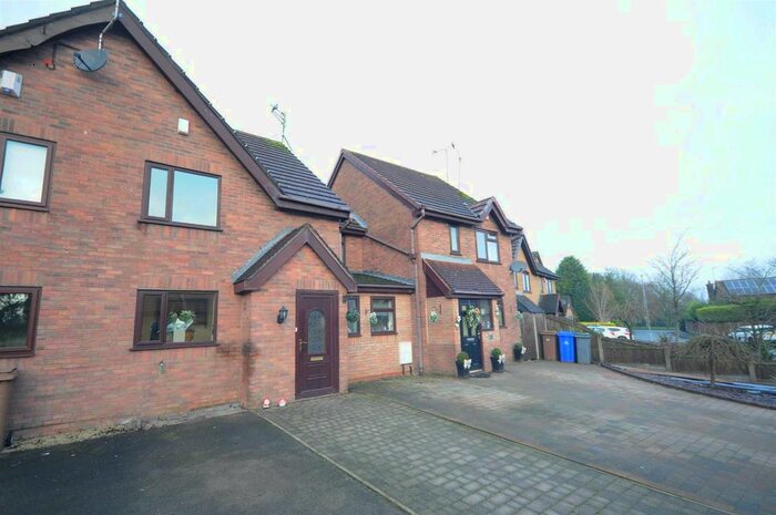 2 Bedroom Mews House To Rent In Valerian Way, Meir Park, Stoke-On-Trent, ST3