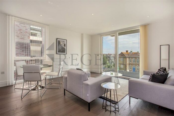 2 Bedroom Apartment To Rent In Hamond Court, Queenshurst Square, KT2