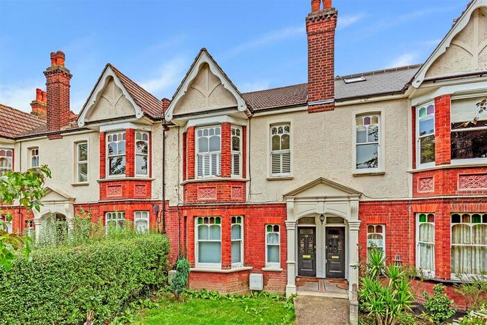 3 Bedroom Maisonette To Rent In Durham Road, London SW20