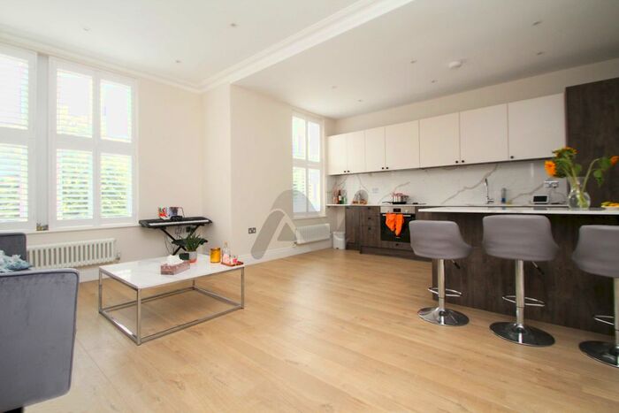 2 Bedroom Flat To Rent In Crouch Hill, London, N8