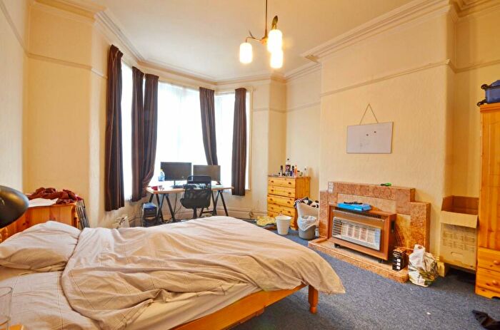 5 Bedroom Terraced House To Rent In Seymour Avenue, Bristol, BS7