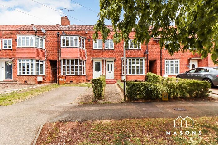 3 Bedroom Terraced House To Rent In Lemsford Lane, Welwyn Garden City, Hertfordshire, AL8