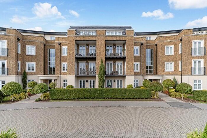 2 Bedroom Apartment For Sale In Ascot, Berkshire, SL5