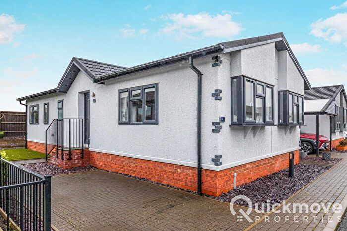 2 Bedroom Park Home For Sale In Northampton, Northamptonshire, NN6