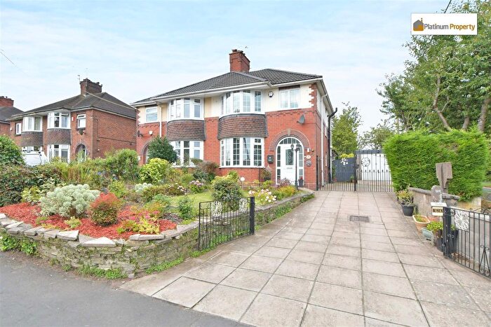 3 Bedroom Semi-Detached House For Sale In Sandon Road, Meir Heath, ST3