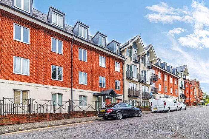 2 Bedroom Flat For Sale In London Road, St. Albans, AL1