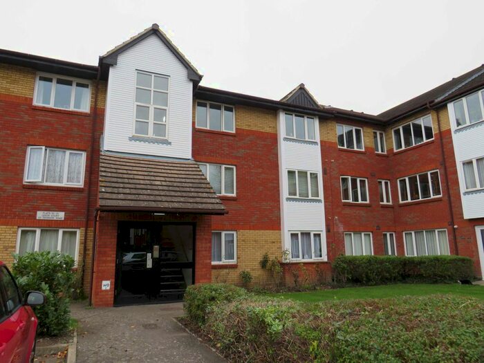 1 Bedroom Flat To Rent In Denmark Road, Carshalton SM5