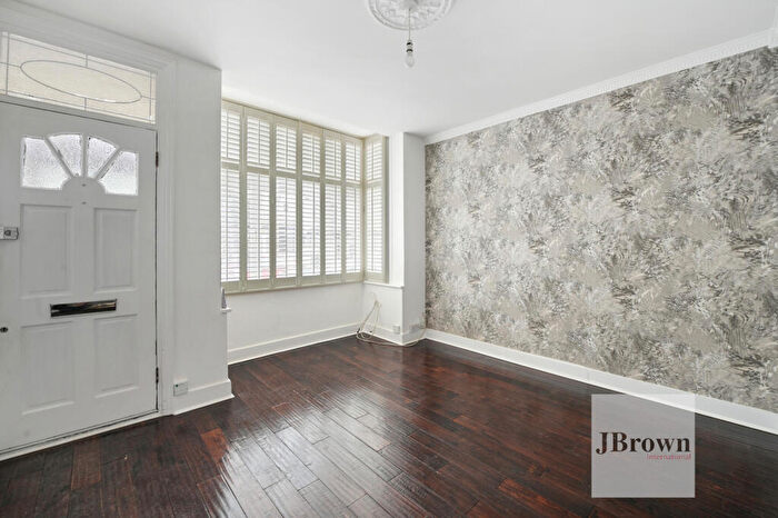 3 Bedroom Terraced House For Sale In Kent Road, Grays, RM17