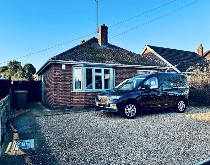 2 Bedroom Detached Bungalow For Sale In Welland Road, Dogsthorpe, Peterborough, PE1