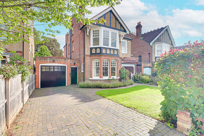 6 Bedroom Detached House To Rent In Moreton Avenue, Harpenden, Hertfordshire, AL5