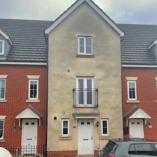 4 Bedroom Town House To Rent In Skylark Way, Stowmarket, IP14