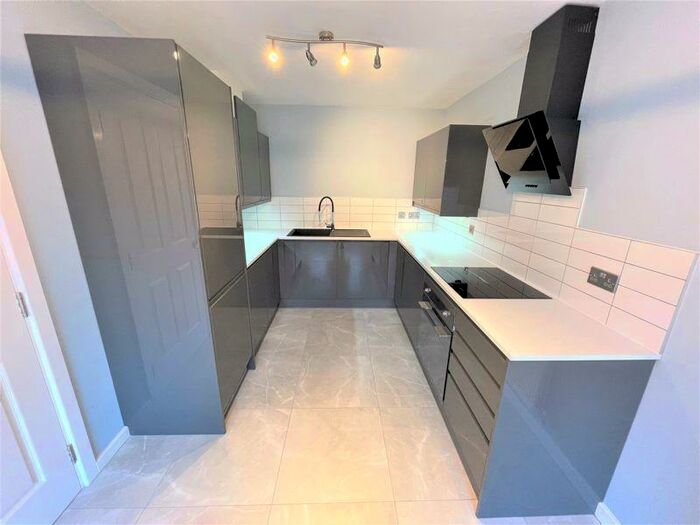 3 Bedroom Terraced House To Rent In Langshaw Street, Salford, M6