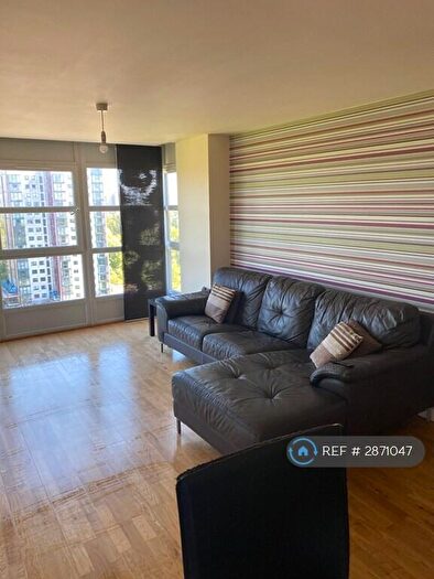 2 Bedroom Flat To Rent In Spindletree Avenue, Manchester, M9
