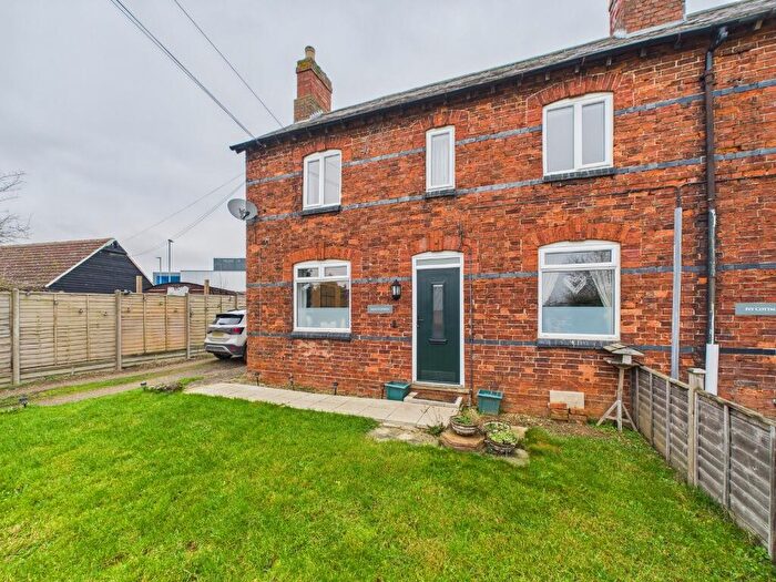 2 Bedroom Semi-Detached House To Rent In Kettering, Northamptonshire, NN14