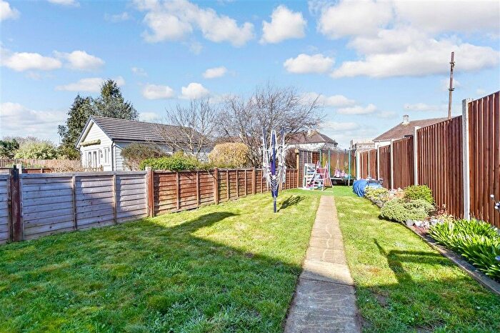 3 Bedroom Semi Detached House For Sale In Hereford Road, Shepway, Maidstone, Kent, ME15