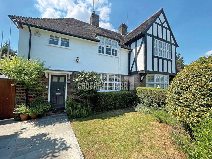 3 Bedroom Semi Detached House For Sale In Brookland Rise, Hampstead Garden Suburb, NW11