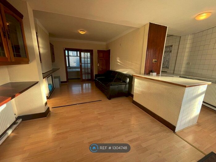 1 Bedroom Flat To Rent In Shrewsbury Avenue, Harrow HA3