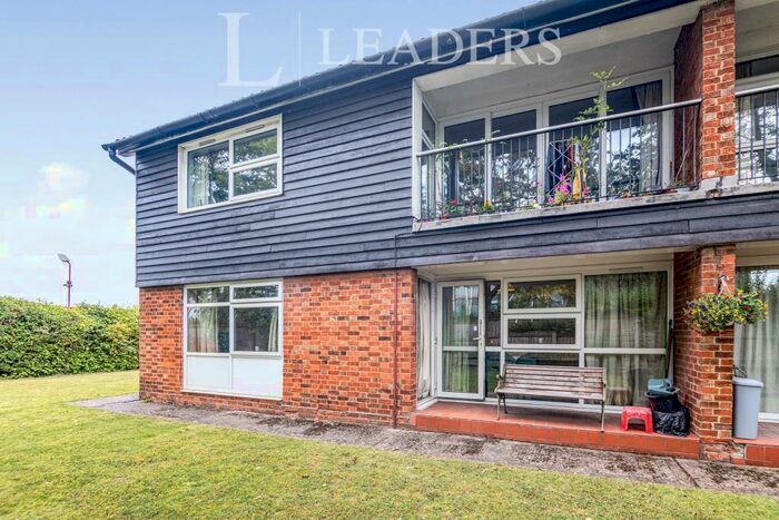 2 Bedroom Apartment To Rent In Cedar Court, Cambridge, CB2