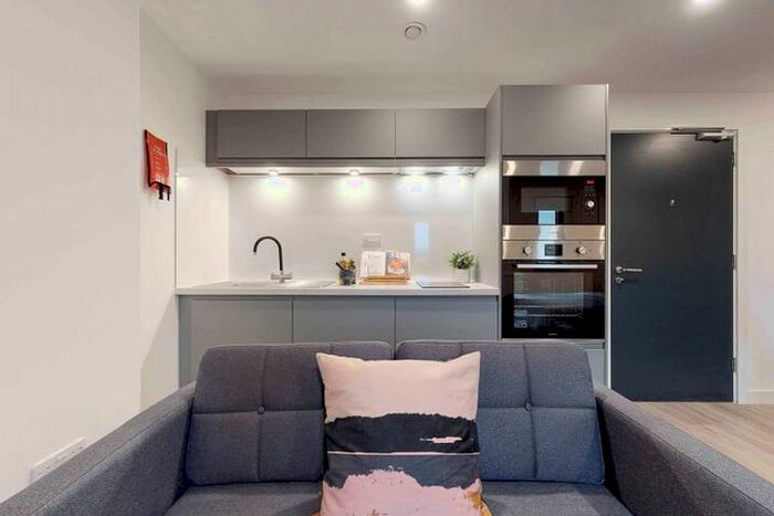 Studio To Rent In Furnival Square, Sheffield, S1