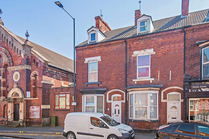 3 Bedroom Terraced House For Sale In Balby Road, Doncaster, DN4
