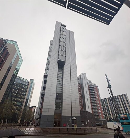 2 Bedroom Flat For Sale In Wellington Street, Leeds, LS1