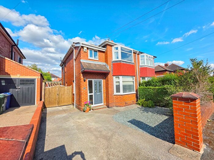 3 Bedroom Semi Detached House For Sale In Warner Road, Barnsley, S75