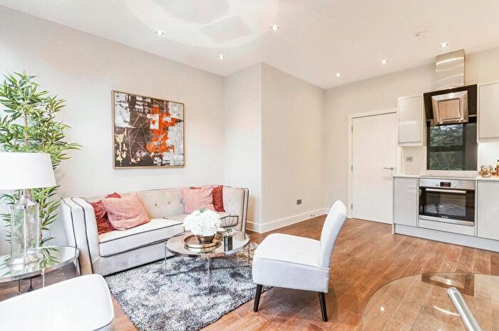 1 Bedroom Flat To Rent In Clifton House, Brants Bridge, Bracknell, RG12