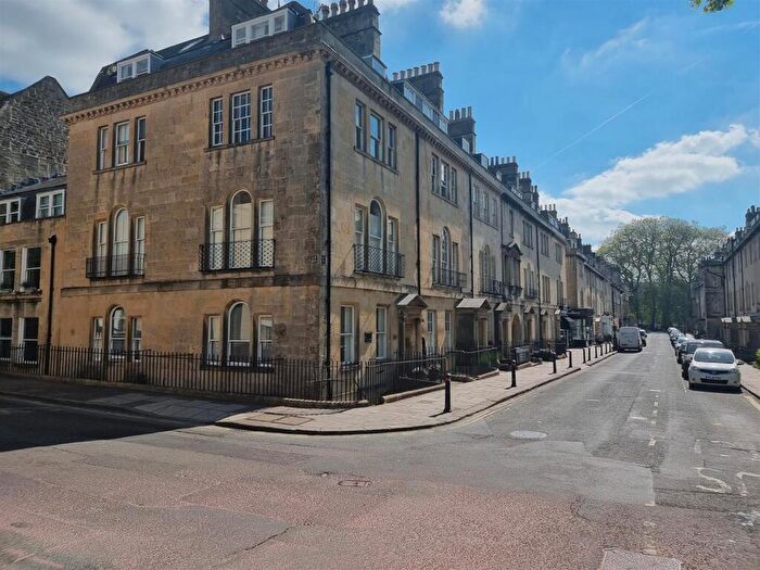 3 Bedroom Flat To Rent In Brock Street, Bath, BA1