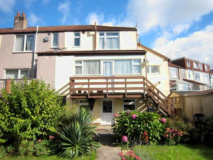 3 Bedroom Maisonette To Rent In Newent Avenue, Kingswood, Bristol, BS15