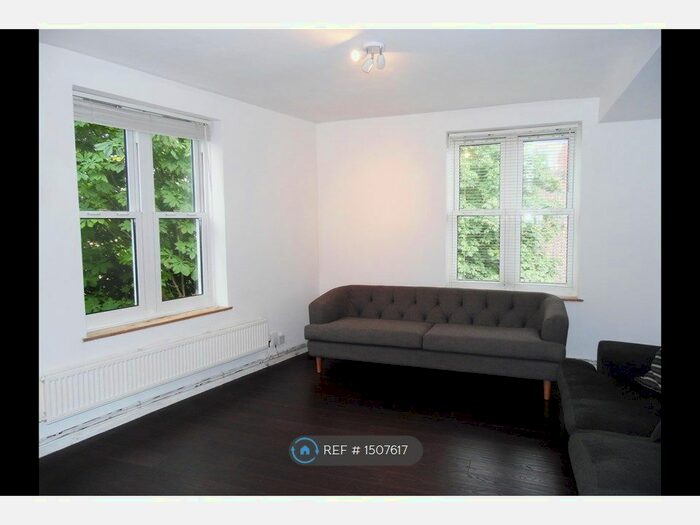 2 Bedroom Flat To Rent In Benbow Street, London, SE8