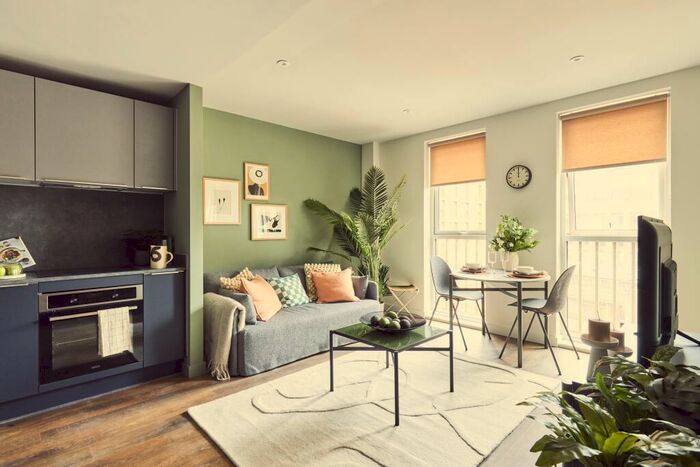 Flat To Rent In Mustard Wharf At Tower Works, Wharf Approach, Leeds, LS1