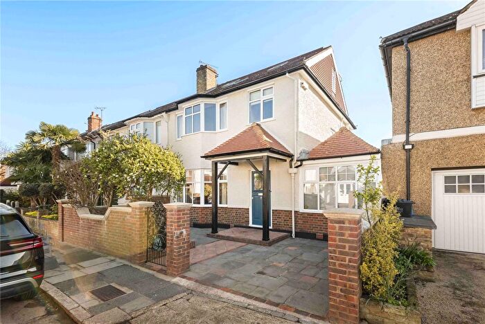 4 Bedroom Semi-Detached House To Rent In Wayside, East Sheen, SW14