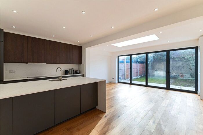 4 Bedroom Terraced House For Sale In Elm Close, London, SW20