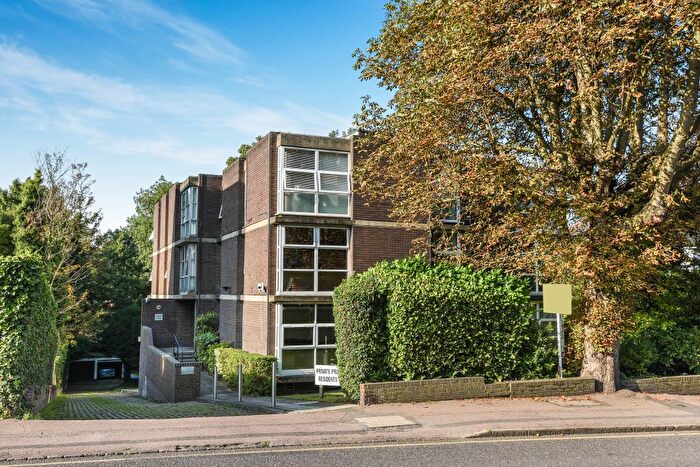 Property To Rent In Palmerston Road, Buckhurst Hill, IG9