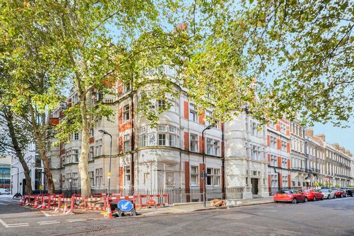 4 Bedroom Flat To Rent In Adeline Place, London, WC1B